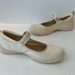J Sport Melody Memory Foam Beige Cream Comfort Shoes Mary Janes Women's 8.5M EUC